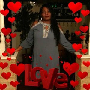 Meet your Posher, Sandy